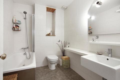 3 bedroom house for sale, Vallance Road, Bethnal Green, E2