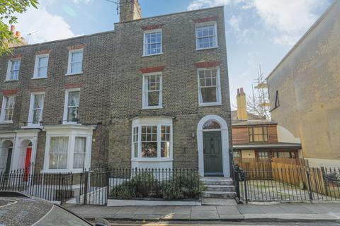 4 bedroom end of terrace house for sale, Hawley Square, Margate, CT9