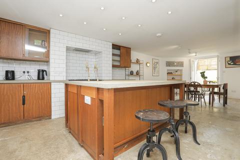 4 bedroom end of terrace house for sale, Hawley Square, Margate, CT9