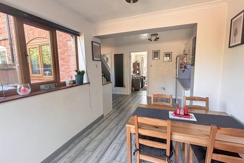 2 bedroom terraced house for sale, Loxley Close, Wellesbourne