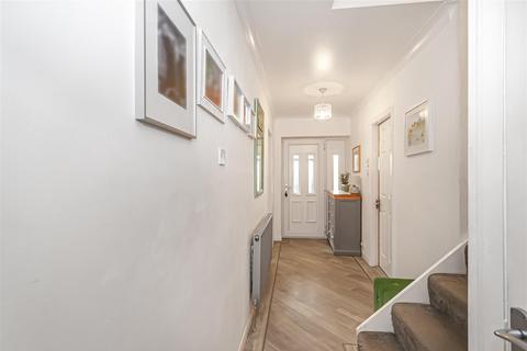 3 Burnside, Edenfield, Bury, BL0 0LW