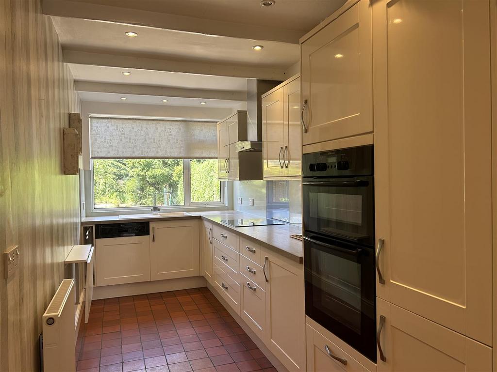 Silver Street 88 kitchen.jpg