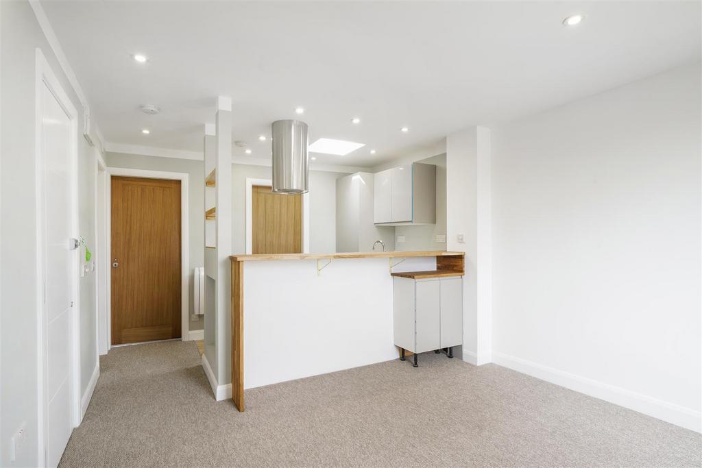 Flat 1, 20 Greyhound Road - x1 Kj Y0 UGXjsy Y4d9 Ix Vs.j