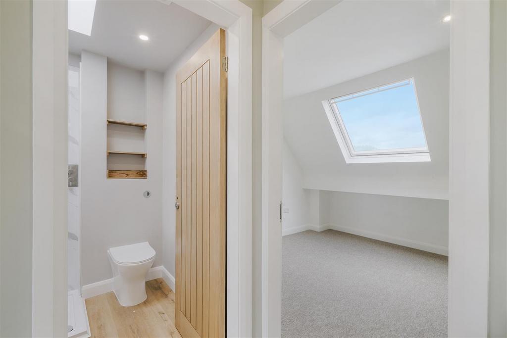 Flat 1, 20 Greyhound Road - c3v Na TAo Qd Nt JXejk BKo.j
