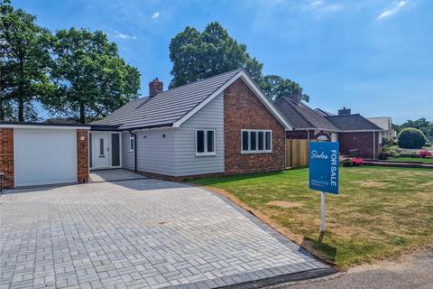 Braemar Drive, Highcliffe, Christchurch, Dorset, BH23