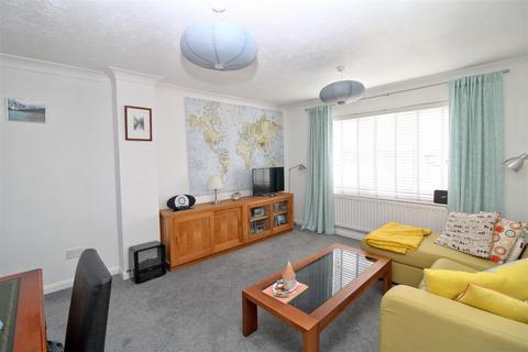 2 bedroom semi-detached house for sale, Chartwell Close, Seaford