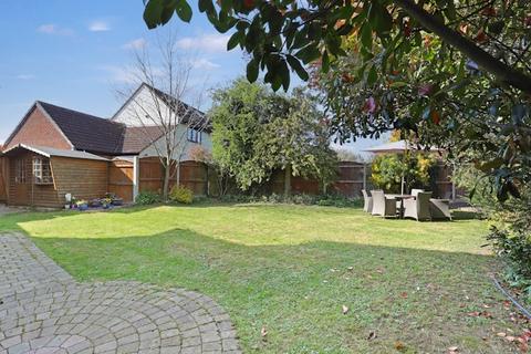 4 bedroom detached house for sale, Springfield Close, Ongar, CM5
