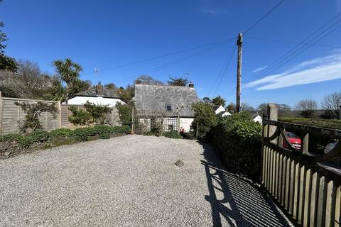 undefined, Manaccan TR12