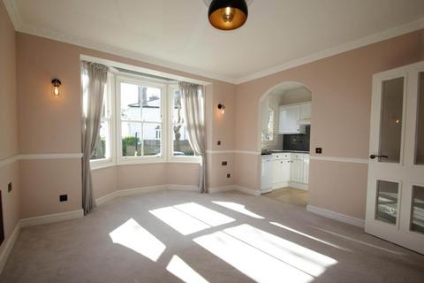 1 bedroom retirement property for sale, Cambridge Road, Southend On Sea