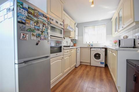 2 bedroom detached bungalow for sale, Rolston Road, Hornsea