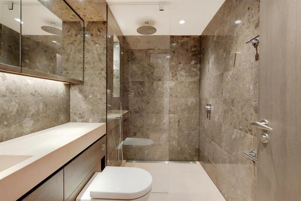 6 Main Ensuite-0 ...