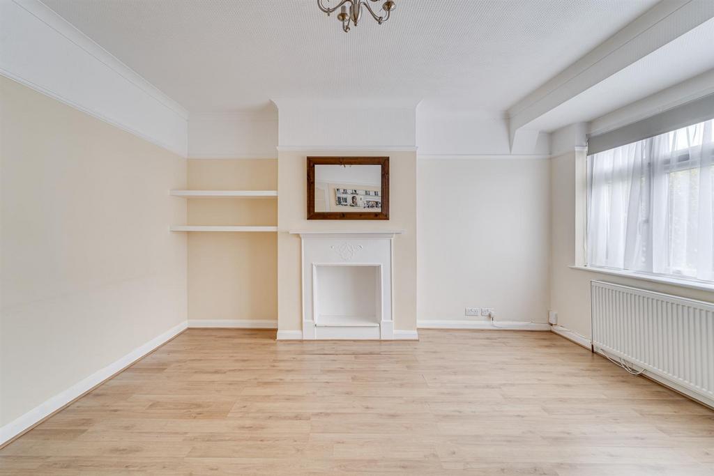 Living room (pic 2)