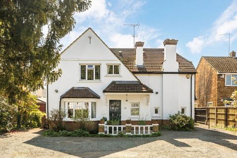 undefined, Staines Road East, Sunbury-On-Thames TW16