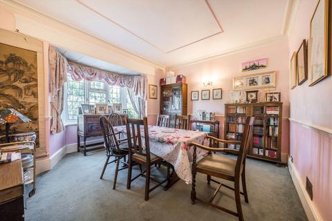 undefined, Staines Road East, Sunbury-On-Thames TW16