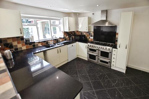 4 bedroom detached house for sale, Bron Y Gamlas, Pontcysyllte