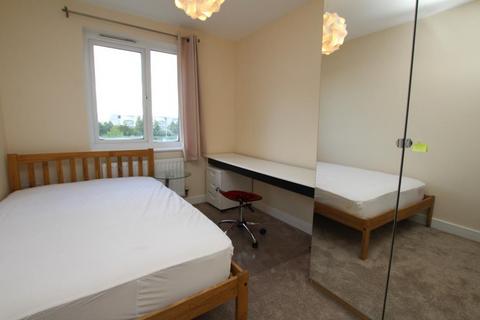 6 bedroom terraced house to rent, Home Leas Close, Bristol BS16