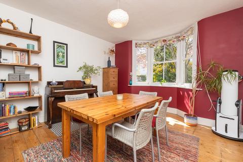 5 Bedford Crescent, Bristol, BS7 9PP