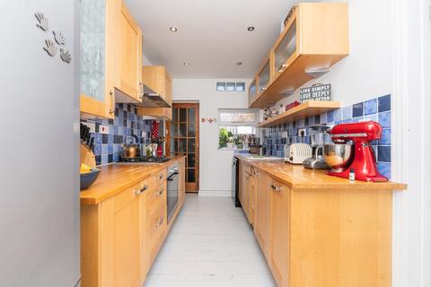 5 Bedford Crescent, Bristol, BS7 9PP