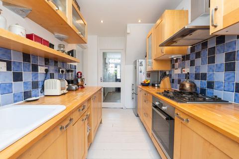 5 Bedford Crescent, Bristol, BS7 9PP