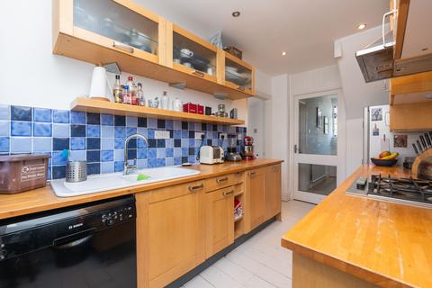 5 Bedford Crescent, Bristol, BS7 9PP