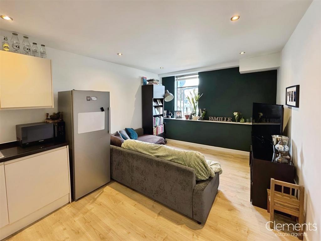 Open Plan Lounge/Kitchen