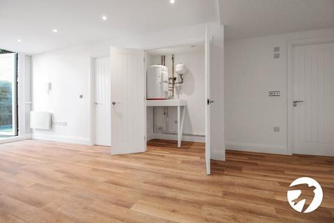 1 bedroom flat to rent, New Road, Gravesend, Kent, DA11
