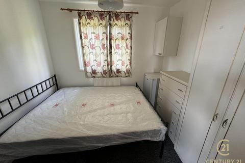 undefined, Halsway, HAYES UB3
