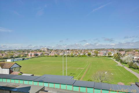 2 bedroom flat for sale, West Parade, Bexhill-on-Sea, TN39