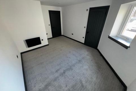 1 bedroom apartment to rent, Apartment 6, Sterling House, Oaks Drive, Wolverhampton, WV3 9FA