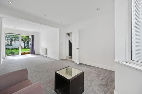 31 Lyndhurst Road, Greenford, UB6 9QR