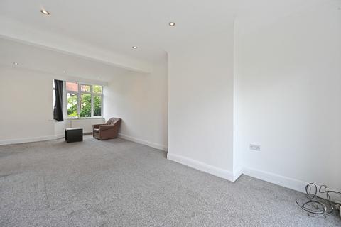 31 Lyndhurst Road, Greenford, UB6 9QR