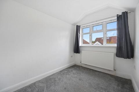 31 Lyndhurst Road, Greenford, UB6 9QR