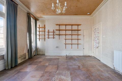 1 bedroom flat for sale, Gray's Inn Road, Holborn, WC1X