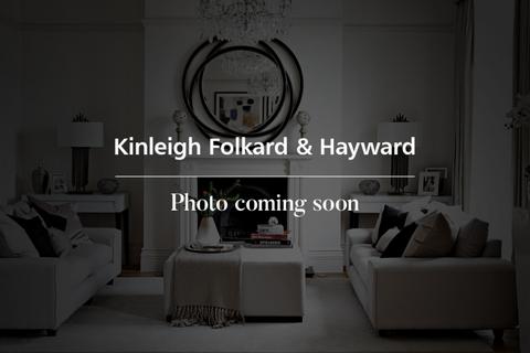2 bedroom house to rent, Coteford Street London SW17