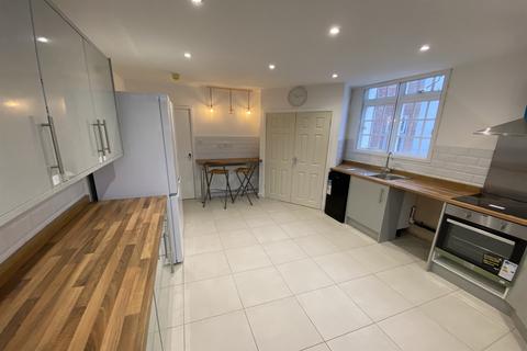 undefined, High Road, Beeston, NG9 2LE