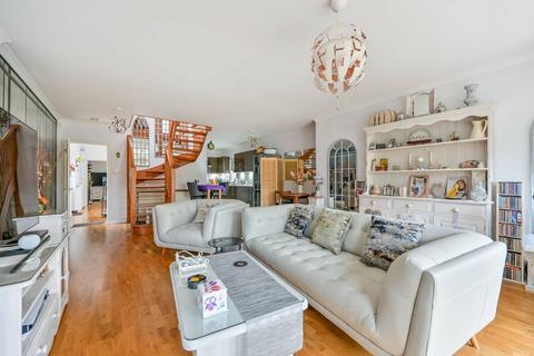 2 bedroom bungalow for sale, Ascot Road, Maidenhead, SL6