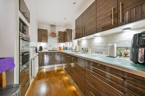 2 bedroom bungalow for sale, Ascot Road, Maidenhead, SL6