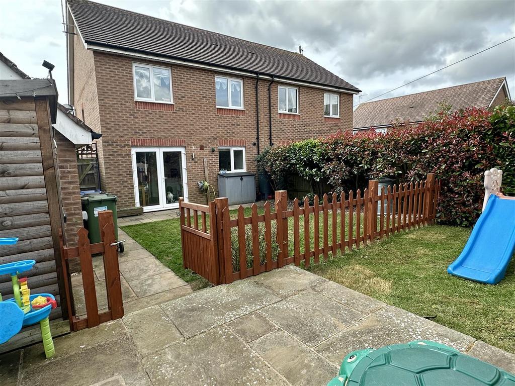 Garden to house