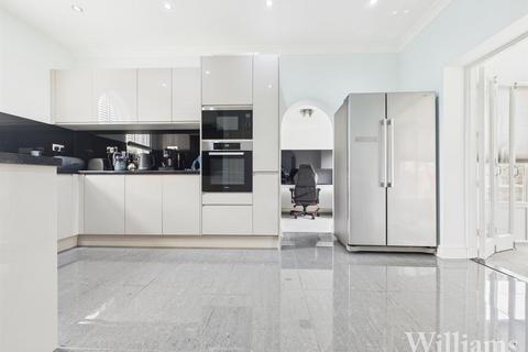 3 bedroom detached house for sale, The Comfrey, Aylesbury HP19