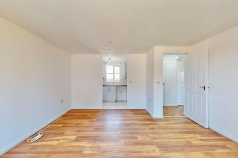 2 bedroom flat for sale, Westfield Gardens, Chadwell Heath, RM6