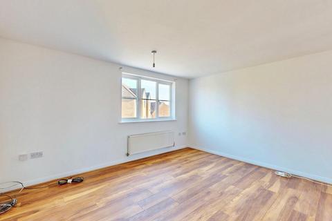 2 bedroom flat for sale, Westfield Gardens, Chadwell Heath, RM6