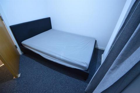 2 bedroom flat to rent, Quay 5, Salford M5