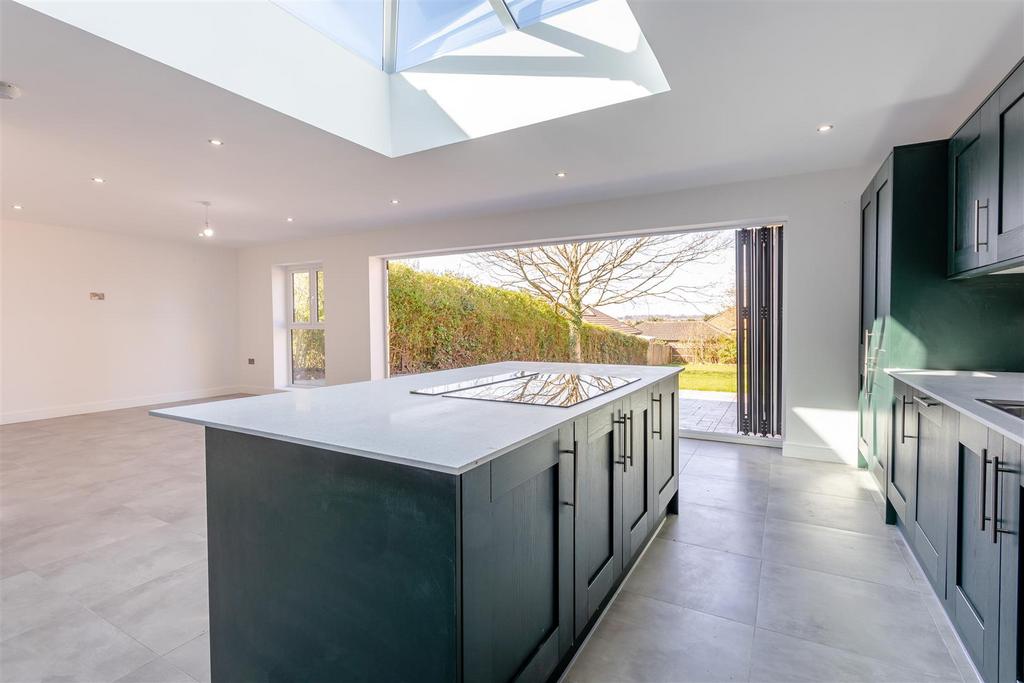 Dining kitchen