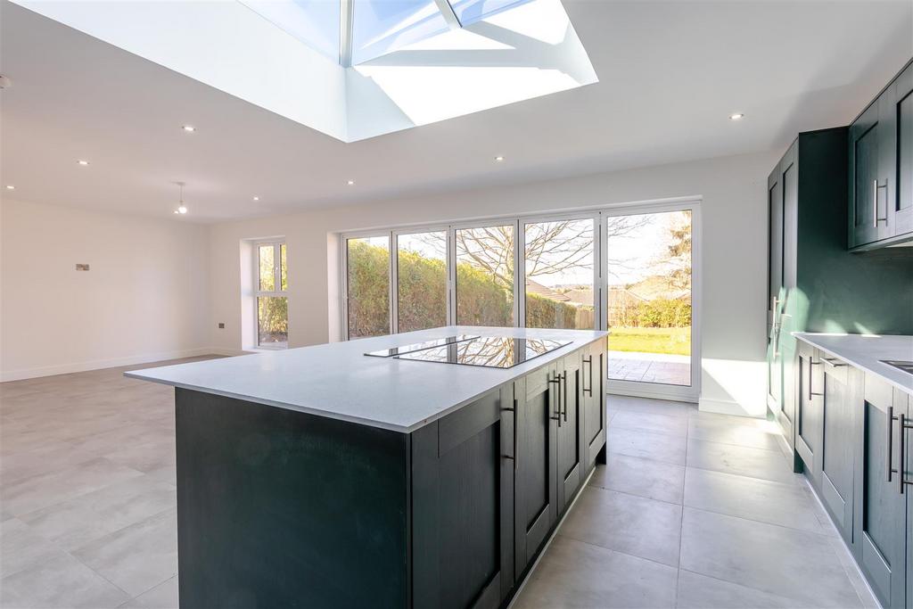 Dining kitchen