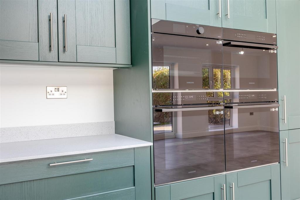 Dining kitchen