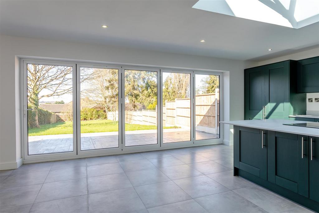 Dining kitchen