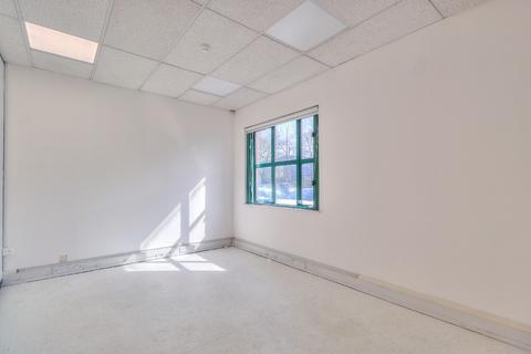 Warehouse to rent, Central Business Centre, Iron Bridge Close, North West London