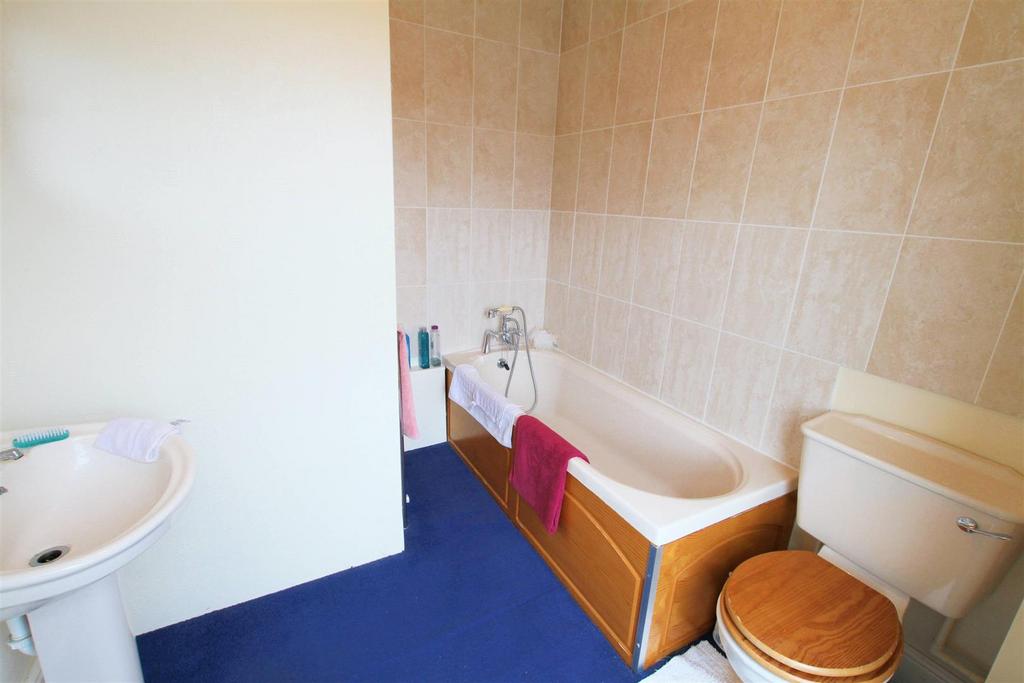 En-suite Bedroom 2