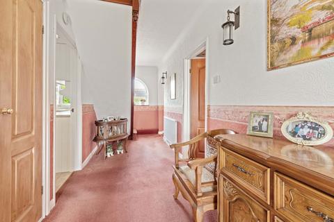Glen Royle High Road, Barrowby, Grantham, NG32 1BN