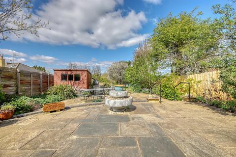 3 bedroom detached house for sale, Harlow Road, Roydon